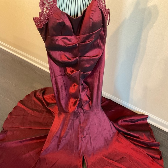 XSCAPE LACE RUCHING MERMAID GOWN - Picture 3 of 6